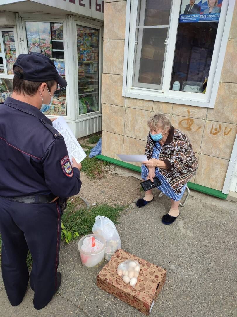 Новоалександровские полицейские рассказали жителям округа, как не стать жертвой мошенников