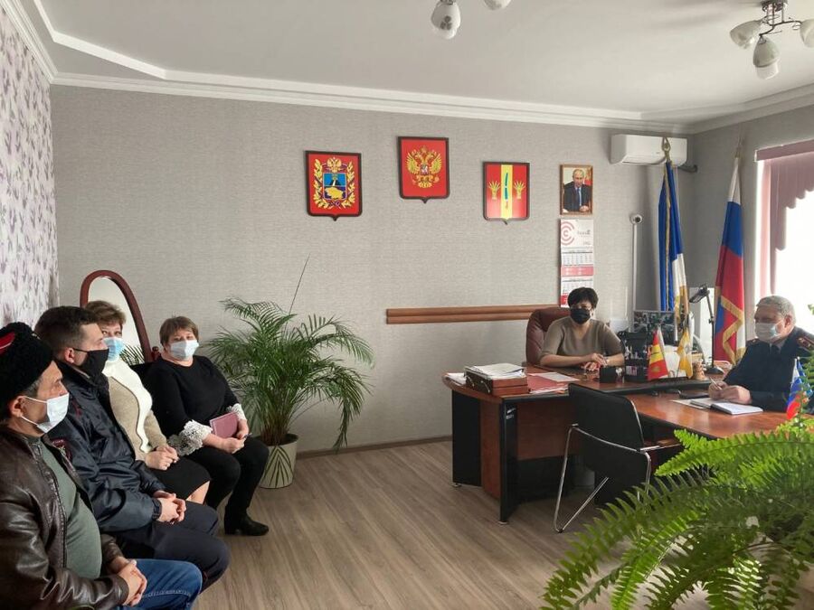 В Новоалександровскому городском округе полицейские провели встречу по профилактике мошенничества