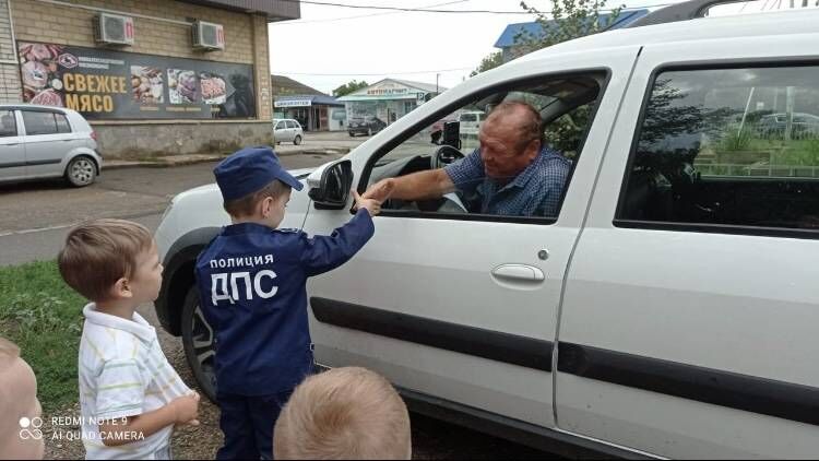 В Новоалександровске полицейские провели профилактическое мероприятие с автовладельцами округа