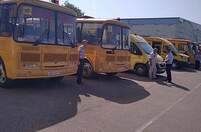 Сотрудники Госавтоинспекции проводят проверки  технического  состояния школьных автобусов